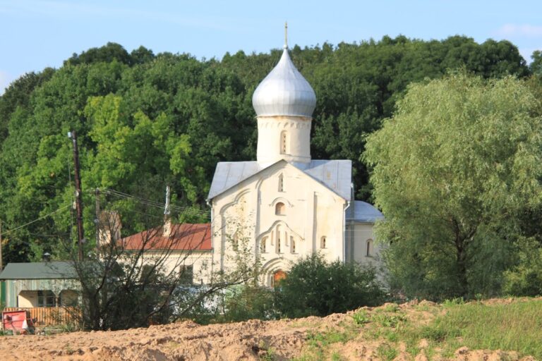 Church of John the Apostle on Vitka: A Fourteenth-Century Novgorodian Church in Russia