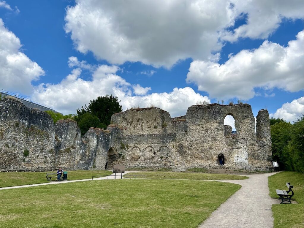 Reading Abbey: A Royal Cluniac Religious Foundation in England 1 Reading Abbey