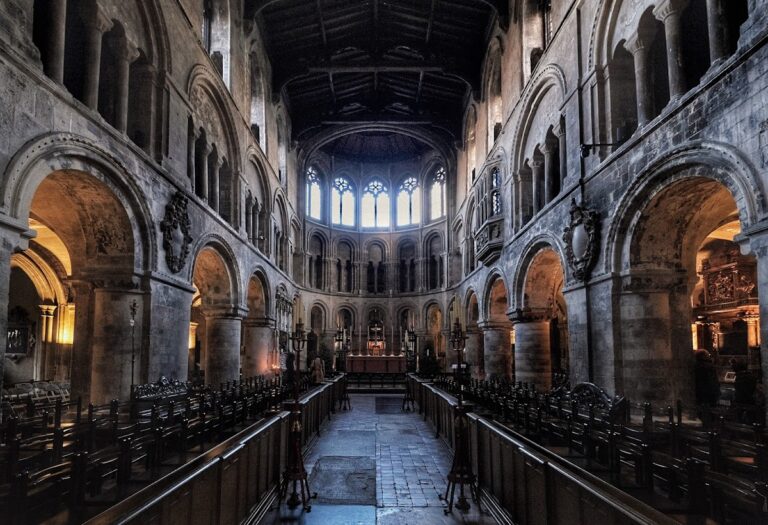 St Bartholomew-the-Great: A Medieval Augustinian Priory Church in London