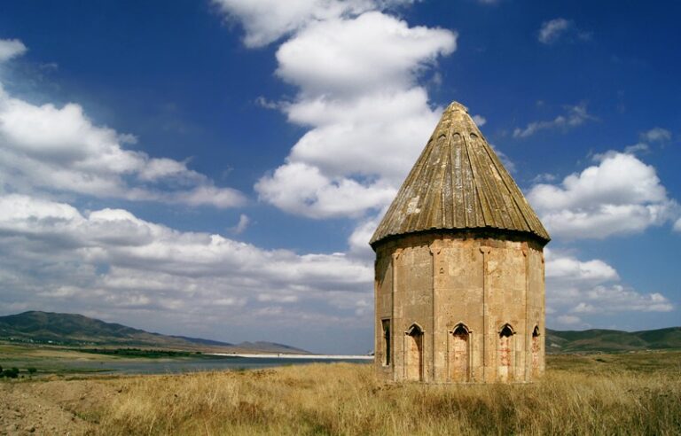 Khachin-Turbatli Mausoleum in Azerbaijan: A medieval Ilkhanid funerary monument