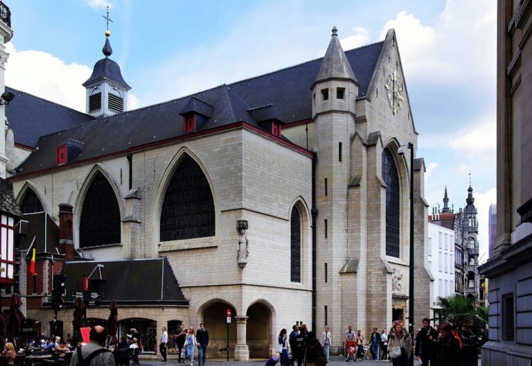 Church of St. Nicholas: A Historic Merchants’ Church in Brussels