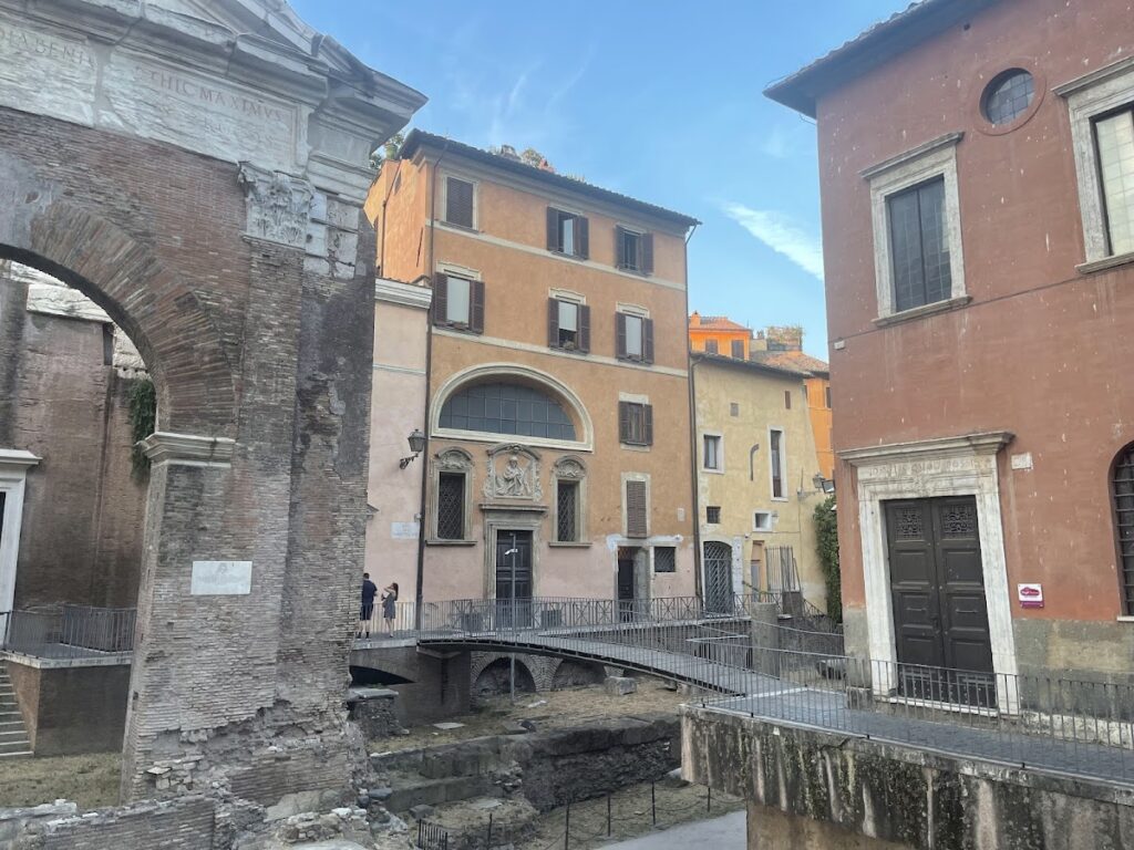 Sant’Angelo in Pescheria: A Roman Catholic Church and Historic Guild Church in Rome 3 Sant'Angelo in Pescheria