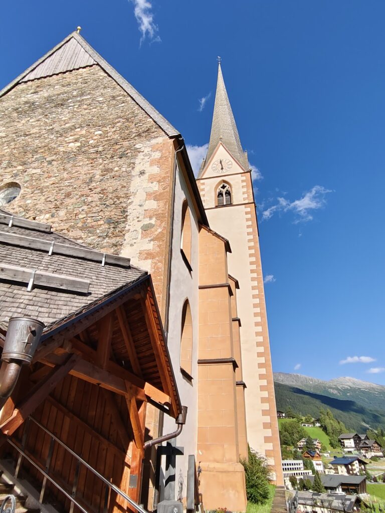 Pfarrkirche Heiligenblut: Parish and Pilgrimage Church in Austria 3 Pfarrkirche Heiligenblut