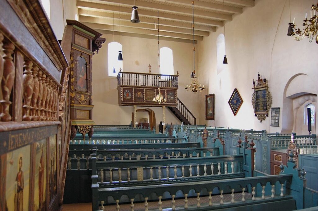 Buttforde Church: A Romanesque Lutheran Church in Germany 2 Buttforde Church