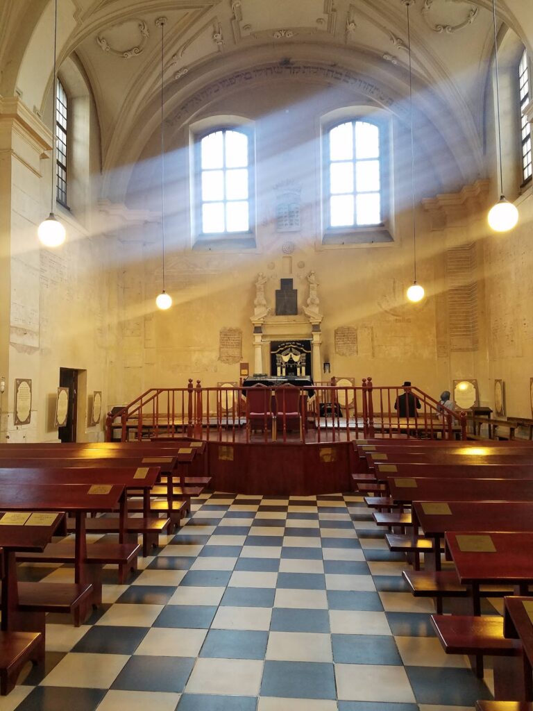 Izaak Synagogue: A Baroque Jewish House of Worship in Kraków 2 Izaak Synagogue