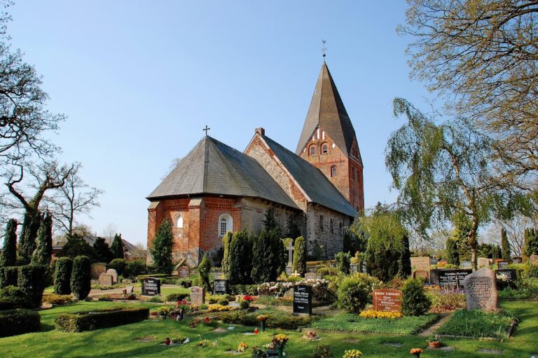 St.-Marien-Kirche: A Romanesque Fieldstone Church in Esgrus, Germany