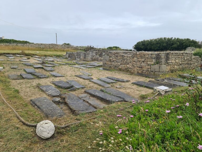 Iliz Koz: The Medieval Parish Church Site at Plouguerneau, France