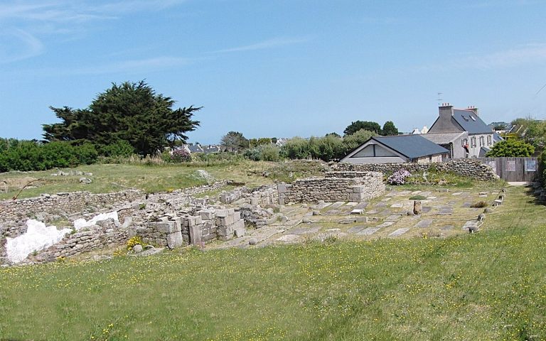 Iliz Koz: The Medieval Parish Church Site at Plouguerneau, France