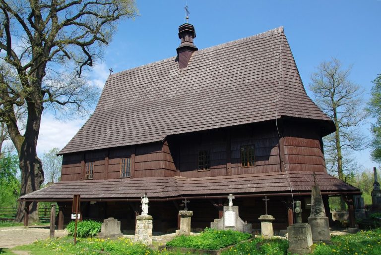 St. Leonard’s Church, Lipnica Murowana: A Wooden Gothic Cemetery Church