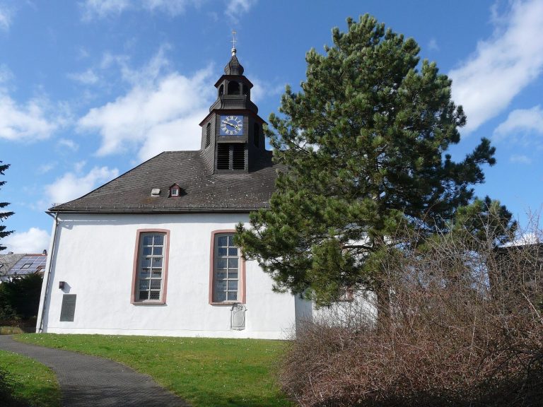 Evangelische Kirche Oberbiel: A Reformed Parish Church in Solms, Germany