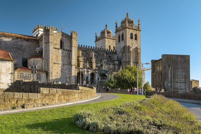 Casa da Câmara: Porto’s Medieval Municipal Seat in Portugal