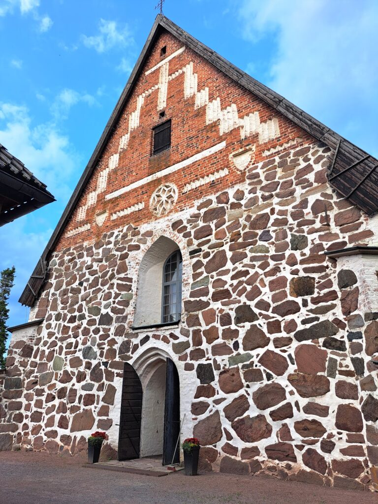St. Olaf's Church: A Medieval Fieldstone Church in Ulvila, Finland 3 St. Olaf's Church