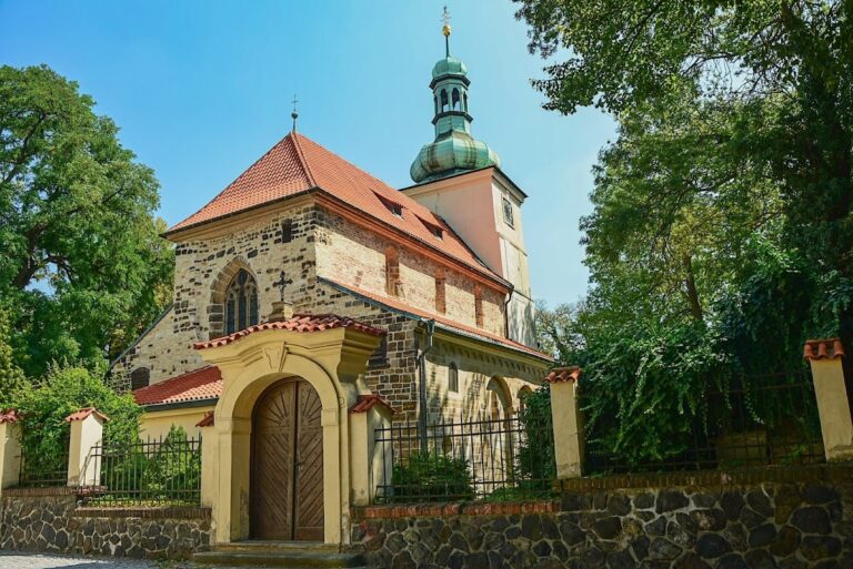 Church of Saint Wenceslaus in Prague-Prosek: A Romanesque Parish Church