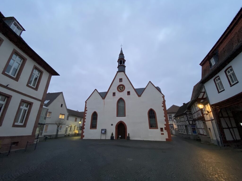St. Nikolaus in Babenhausen: A Gothic Parish and Burial Church 1 St. Nikolaus (Babenhausen)