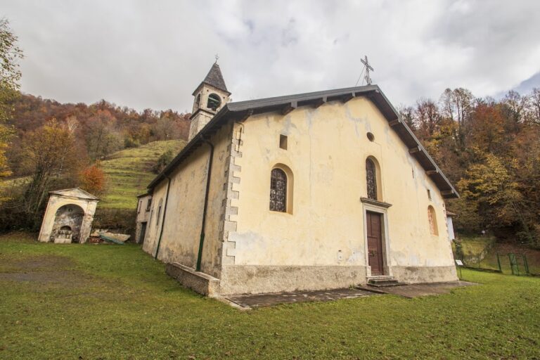 Santuario della Madonna di Salzana: A Catholic Sanctuary in Pizzino, Italy