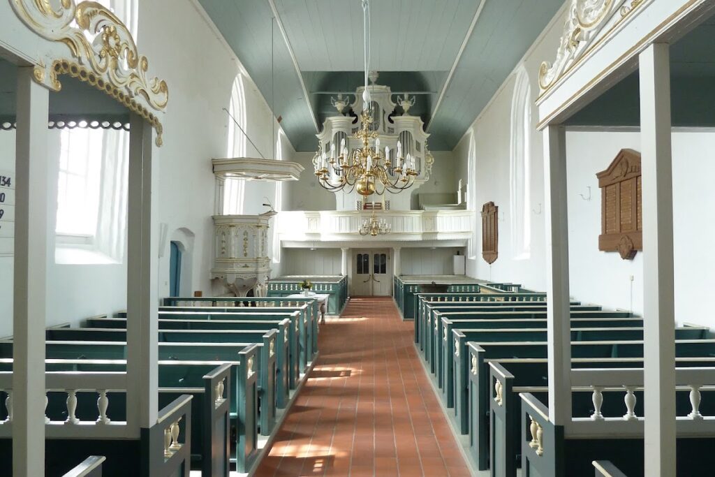 The Evangelical Reformed St. Peter Church in Groothusen: A Medieval Parish Church in Germany 1 The Evangelical Reformed St. Peter Church in Groothusen