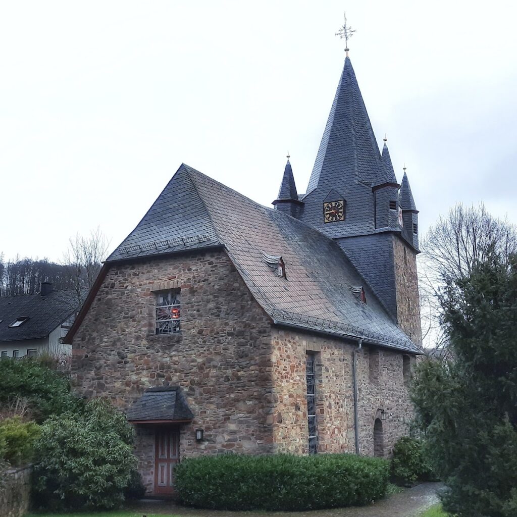 Kirche Lixfeld: A Medieval Chancel-Tower Church in Germany 1 Kirche Lixfeld