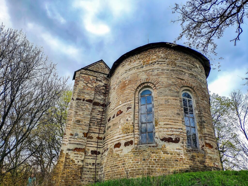 St. Michael's Church: An 11th-Century Rus' Fortress Church in Ukraine 2 St. Michael's Church