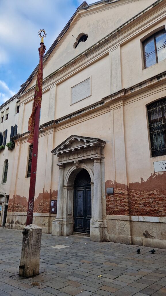 San Lio: A Historic Roman Catholic Church in Venice 1 San Lio