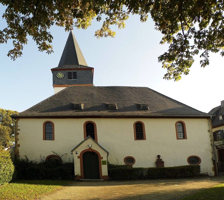 Kreuzkirche (Preungesheim): A Medieval Protestant Church in Frankfurt