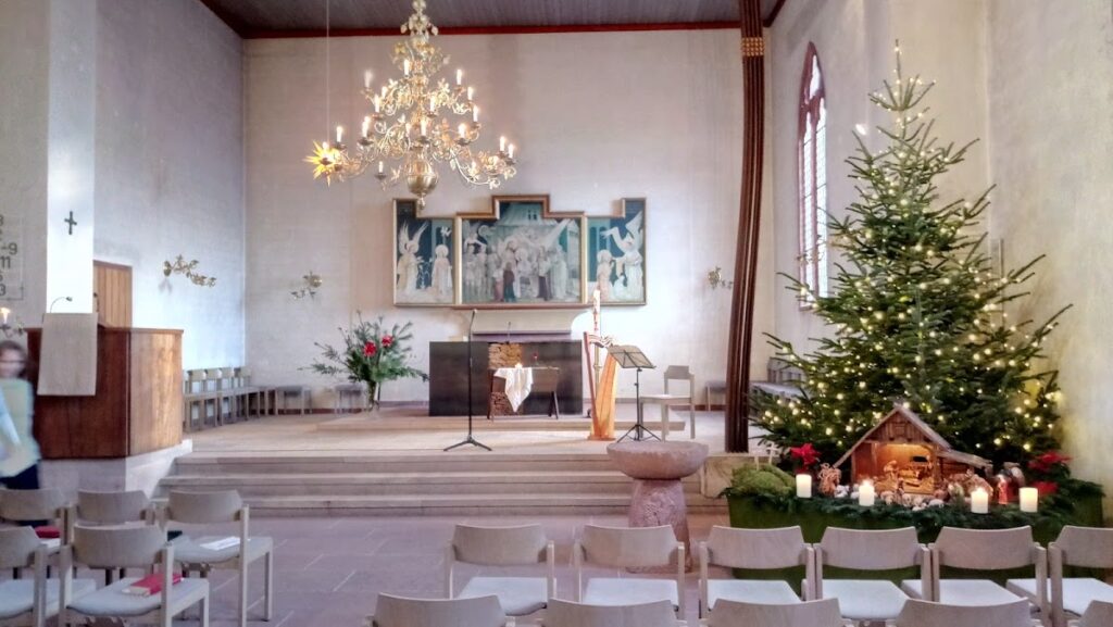 Protestant Mountain Church Hochheim: A Romanesque Fortified Church in Worms 2 Protestant Mountain Church Hochheim