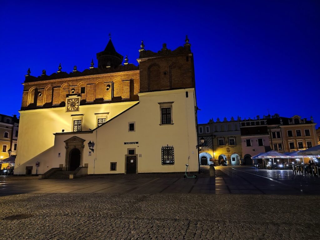 City Hall in Tarnów: A Renaissance-Derived Mannerist Civic Palace 2 City Hall in Tarnów