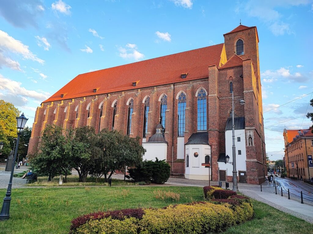 Saint Maria of the Sand: A Brick Gothic Parish Church in Wrocław 1 Saint Maria of the Sand
