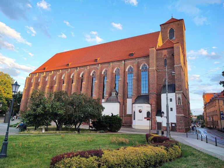Saint Maria of the Sand: A Brick Gothic Parish Church in Wrocław