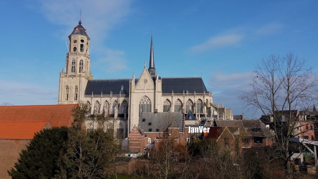 Saint Gummarus Church: A Brabant Gothic Parish Church in Lier, Belgium 2 Saint Gummarus Church