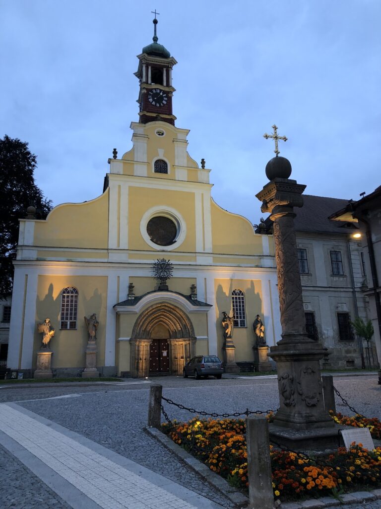 Church of the Assumption of the Virgin Mary in Police nad Metují: A Benedictine Gothic Parish Church