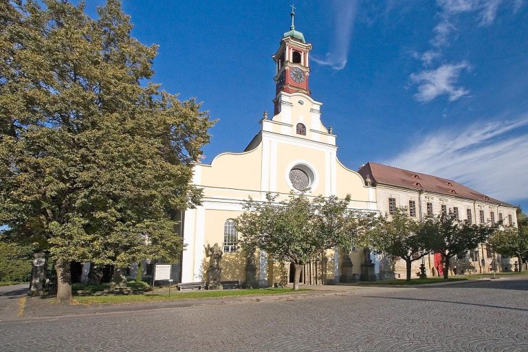 Church of the Assumption of the Virgin Mary in Police nad Metují: A Benedictine Gothic Parish Church