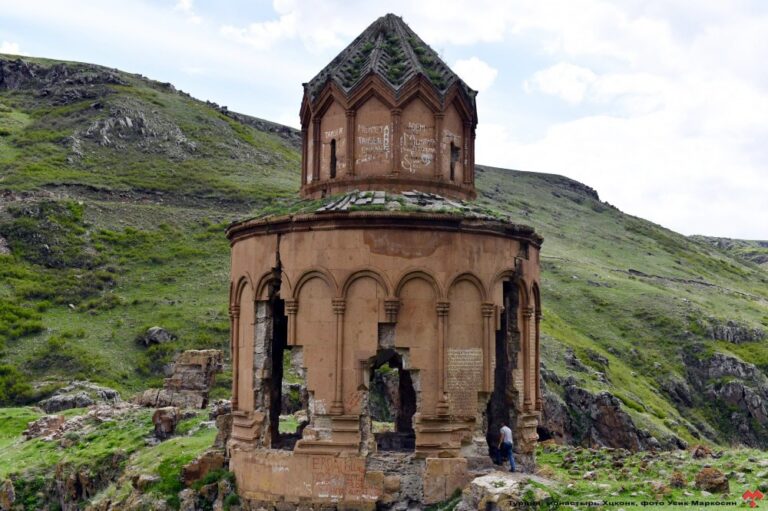 Khtzkonk Monastery: An Armenian Medieval Monastic Complex in Türkiye