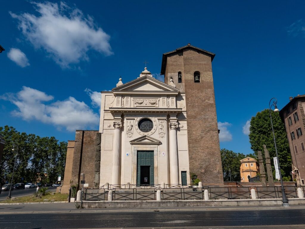 San Nicola in Carcere: A Roman Basilica Built Around Ancient Temples 1 San Nicola in Carcere