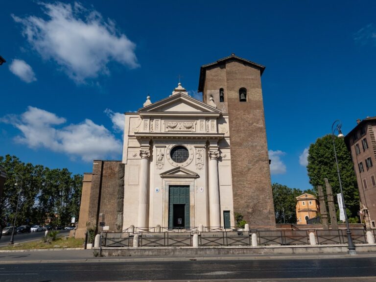 San Nicola in Carcere: A Roman Basilica Built Around Ancient Temples