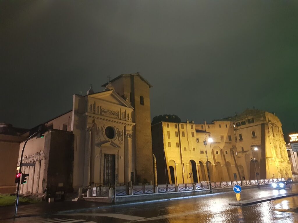San Nicola in Carcere: A Roman Basilica Built Around Ancient Temples 3 San Nicola in Carcere