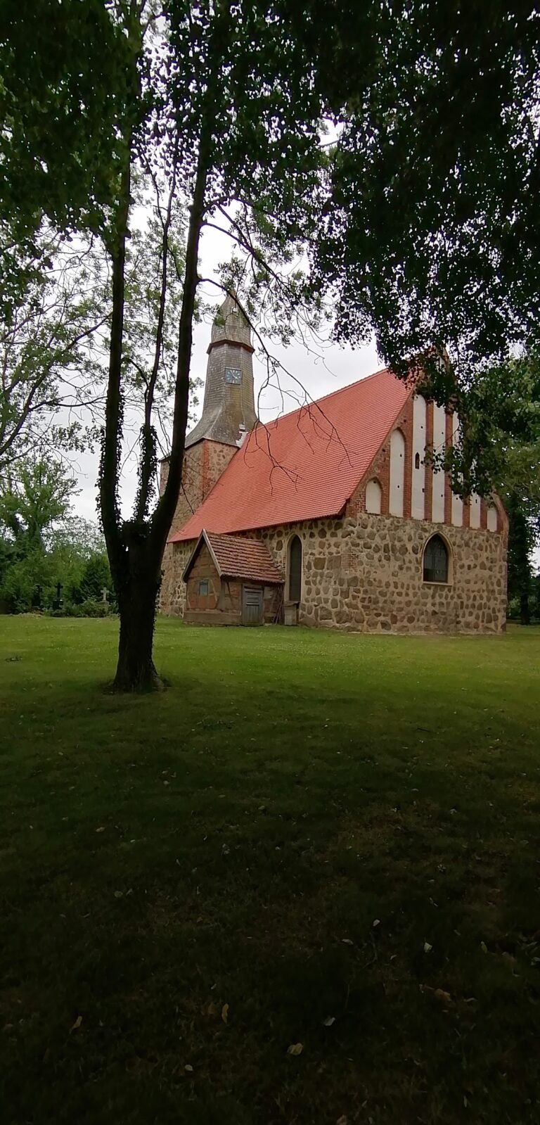 Church in Kladrum: A Medieval Fieldstone Parish Church in Germany
