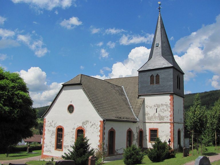Evangelische Laurentiuskirche: Medieval Village Church in Biebergemünd, Germany