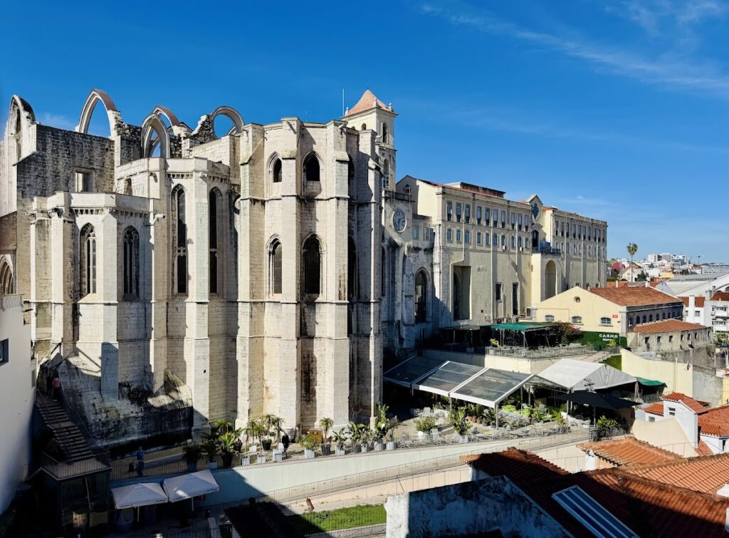 Carmo Convent: A Gothic Carmelite Convent and Archaeological Museum in Lisbon 4 Carmo Convent