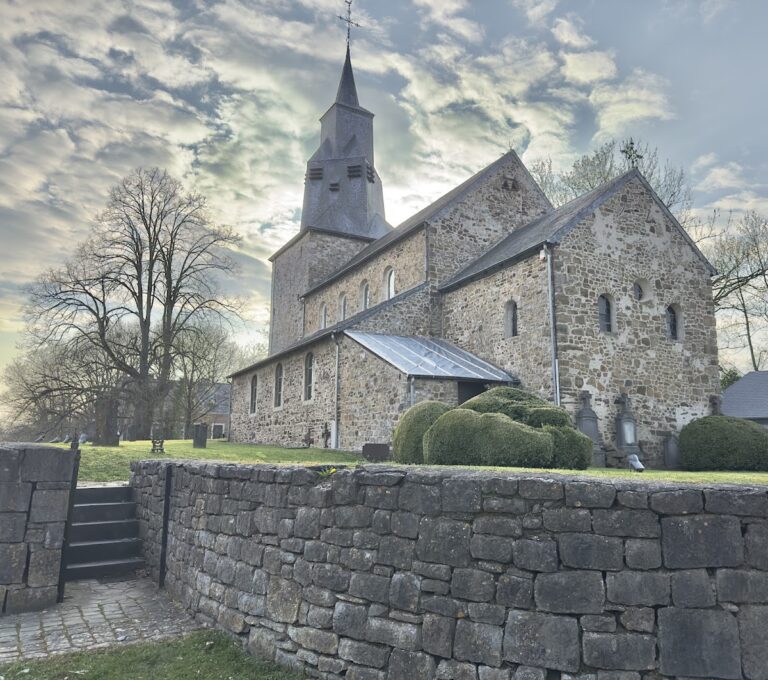 Église Saint-Étienne de Marche-en-Famenne: A Romanesque Parish Church in Belgium