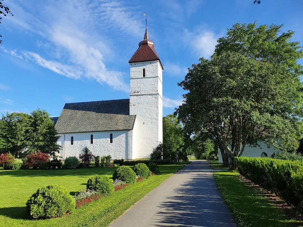 Værnes Church: A Medieval Romanesque Parish Church in Norway 1 Værnes Church