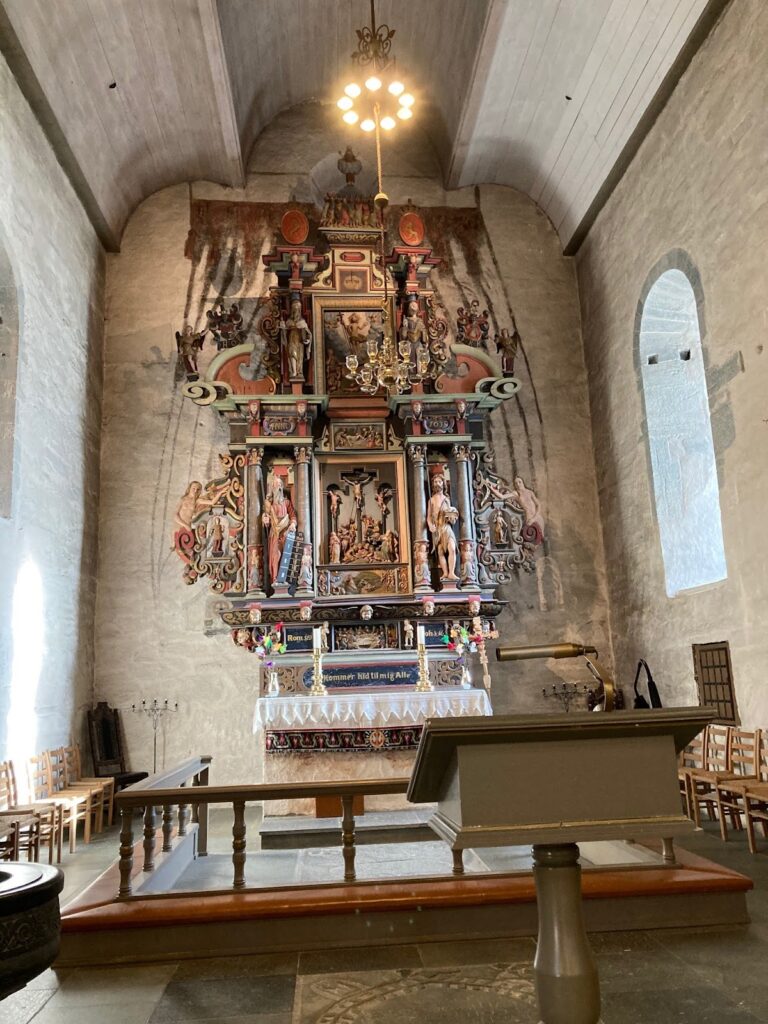 Værnes Church: A Medieval Romanesque Parish Church in Norway 2 Værnes Church