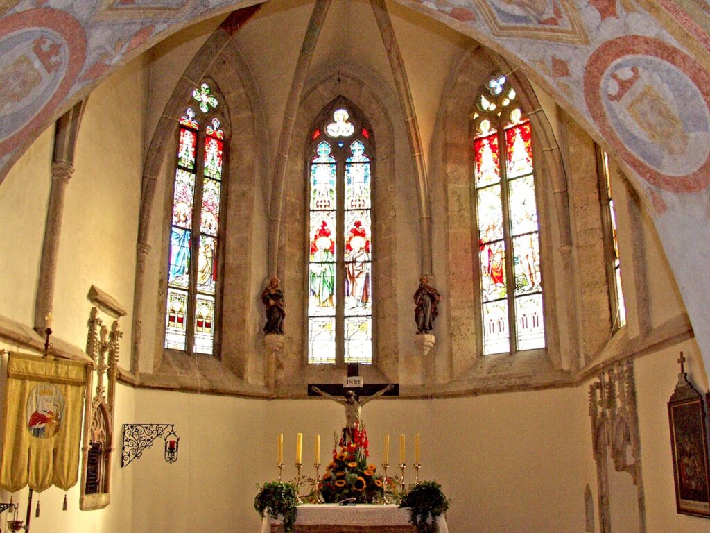 St. Peter im Moos: Romanesque and Gothic Parish Church in Austria 1 St. Peter im Moos