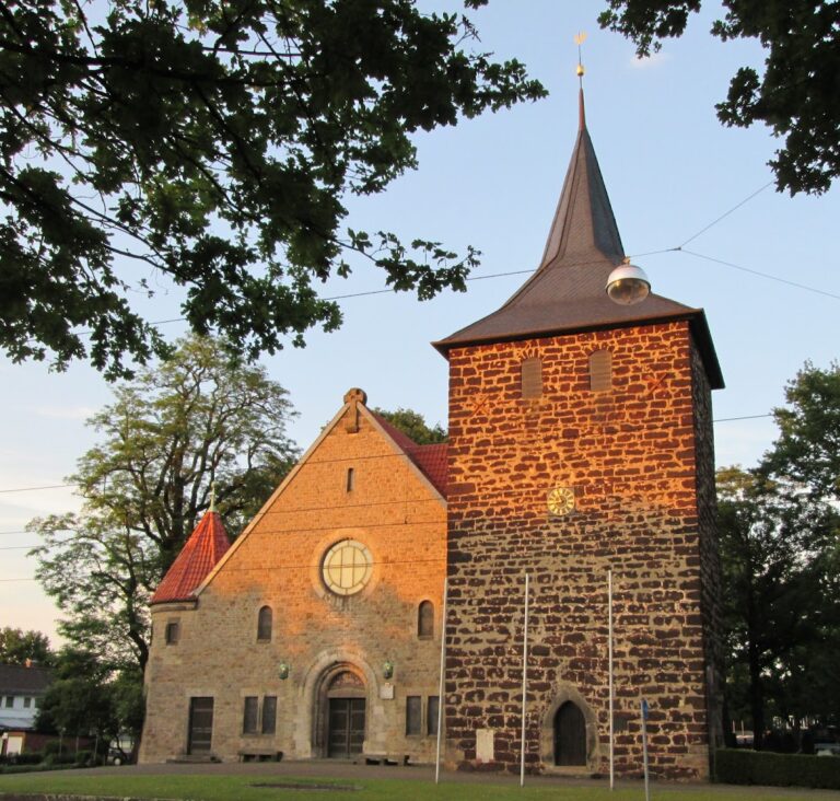 St. Nicholas Church: A Neo-Romanesque Lutheran Church in Hannover