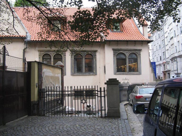 Pinkas Synagogue: A Prague Synagogue and Holocaust Memorial
