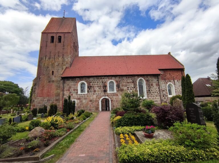 St. Johannes: A Medieval Evangelical Lutheran Church in Wiefelstede, Germany