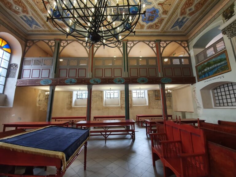 Kupa Synagogue: A Baroque Synagogue in Kraków, Poland