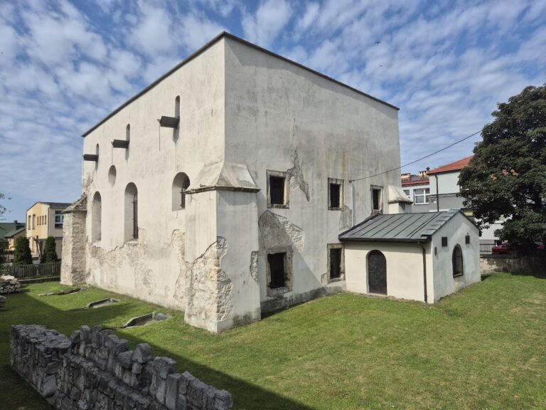 Pińczów Synagogue: A Late-Renaissance Jewish House of Worship in Poland