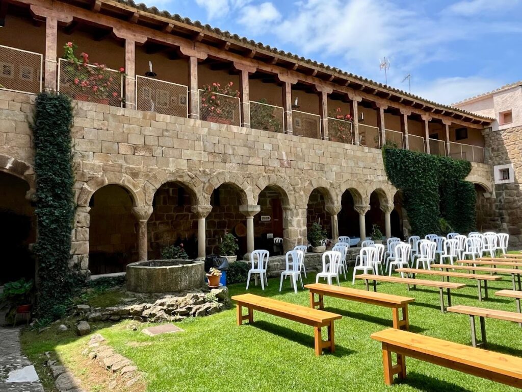 Santa Maria de Gualter: A Medieval Benedictine Monastery in Spain 2 Santa Maria de Gualter