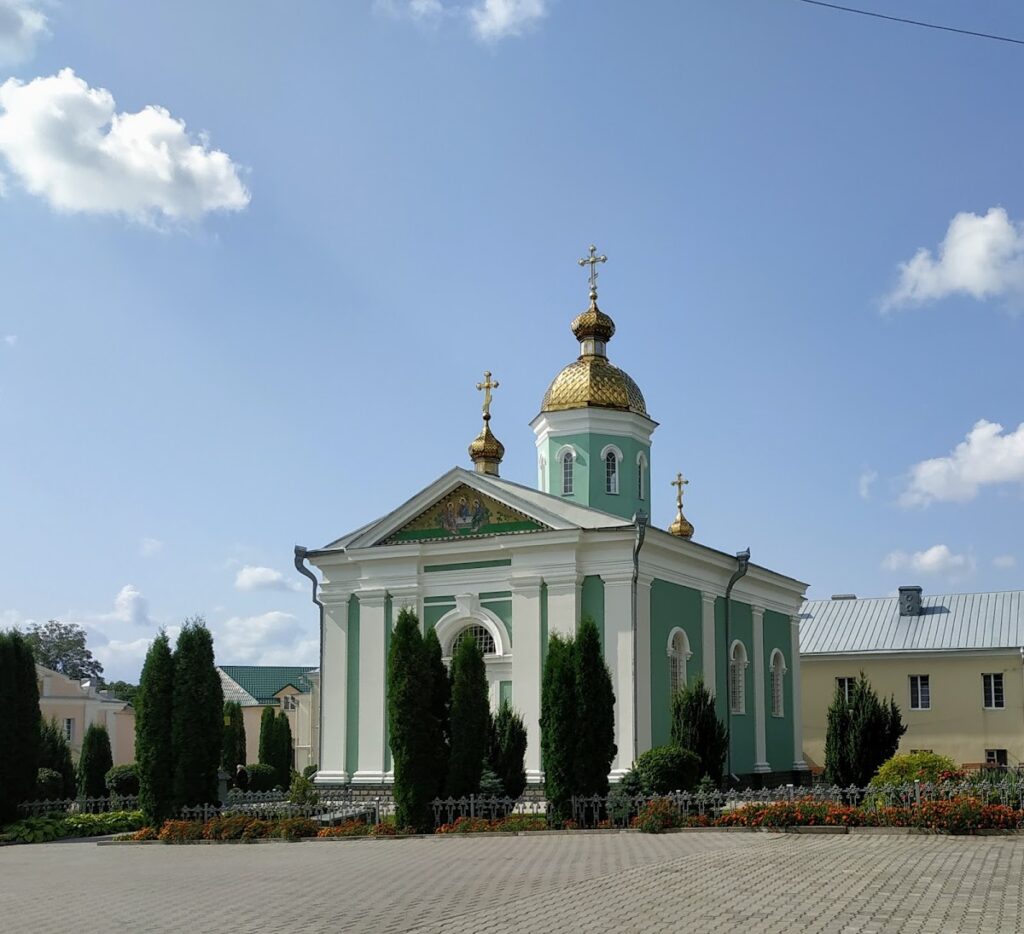 Dreifaltigkeitskloster Derman: A Fortified Orthodox Monastery in Ukraine 2 Dreifaltigkeitskloster Derman