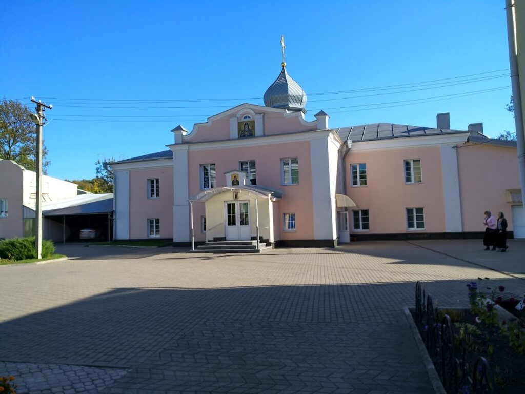 Dreifaltigkeitskloster Derman: A Fortified Orthodox Monastery in Ukraine 3 Dreifaltigkeitskloster Derman